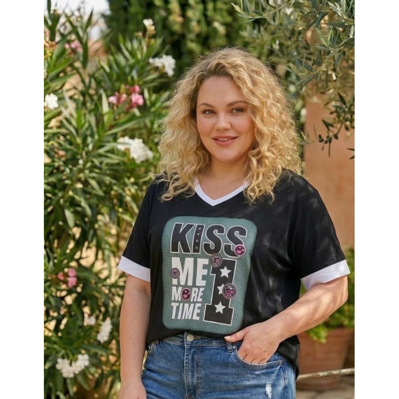 Camiseta kiss me